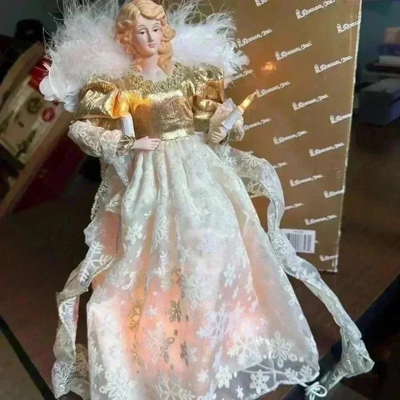 Angel Tree Topper. Roman Inc Lighted Angel. Plug In. Lace. Gold. Cream. Vintage - Picture 2 of 7
